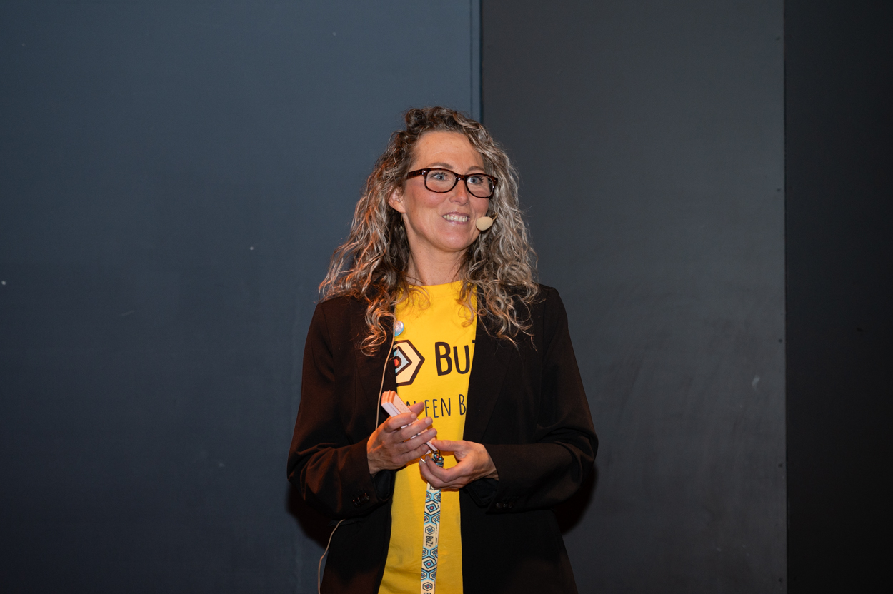 BuZzExperienZz